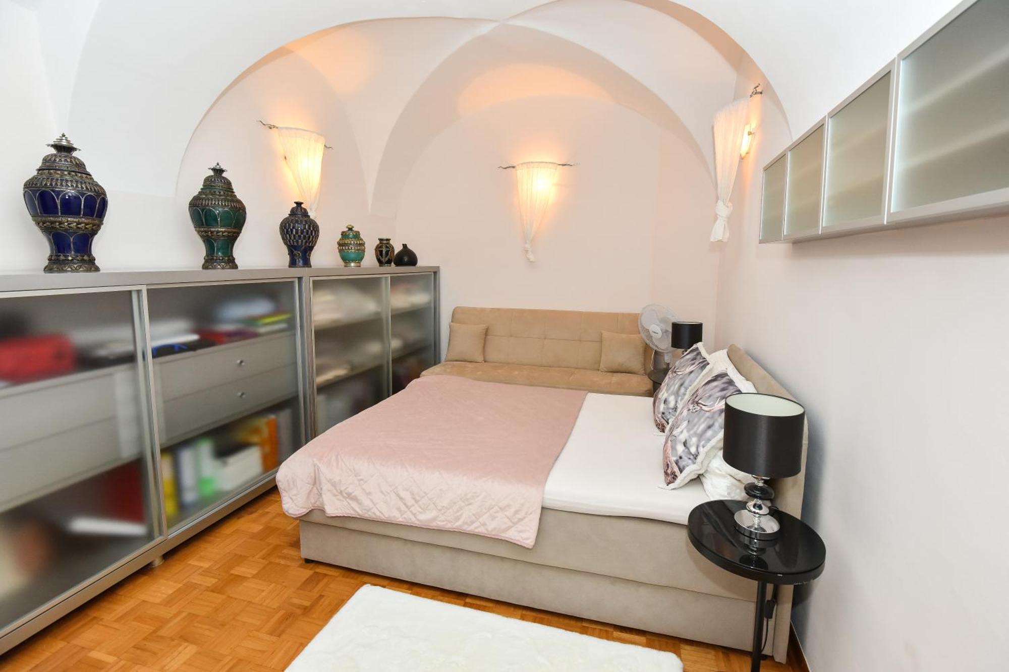 Neoclassical Luxury Apartment 류블랴나 외부 사진