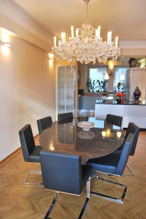 Neoclassical Luxury Apartment 류블랴나 외부 사진